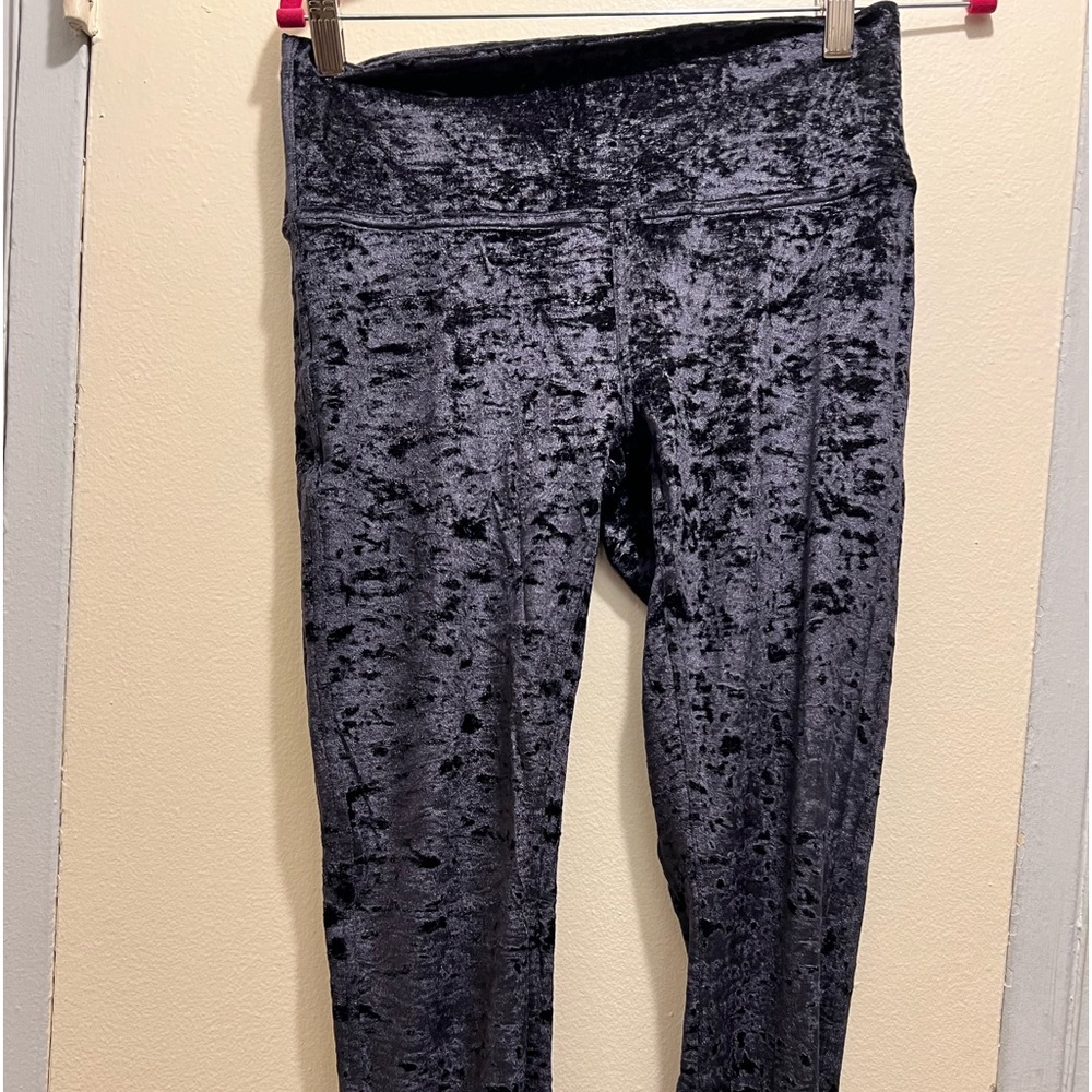 Lululemon black velvet tights. Ankle length. Size 10.